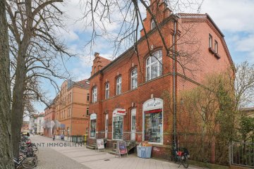 Attraktives Wohn- und Geschäftshaus im Herzen von KWh | 2 Gewerbeeinheiten | Wohnen in OG & DG - Straßenansicht_2
