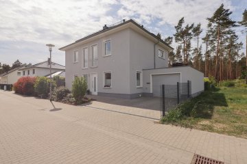 Effizientes EFH am Waldrand | 5 Schlafzimmer | 169qm | gr. Grundstück | modern | Sauna | Garage, 14974 Ludwigsfelde, Einfamilienhaus