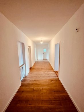 Attraktives Kapitalanlageobjekt im beliebten Dahme/Mark | 5 Wohneinheiten | Nebengelass und Garagen - Wohnung