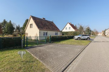 Kleines Einfamilienhaus im Spreewald | 110 qm Wohnfläche | riesiges Grundstück | Nebengelass, 15938 Golßen, Einfamilienhaus